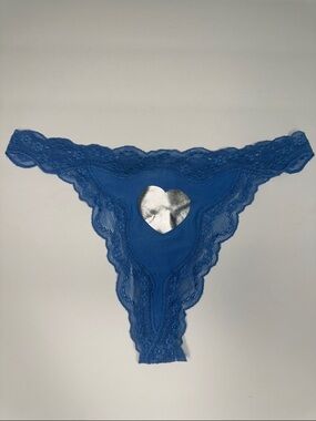 💕Vintage 2009 PINK Victoria's Secret Extra Low Rise Blue Lace Heart Thong NWT💕